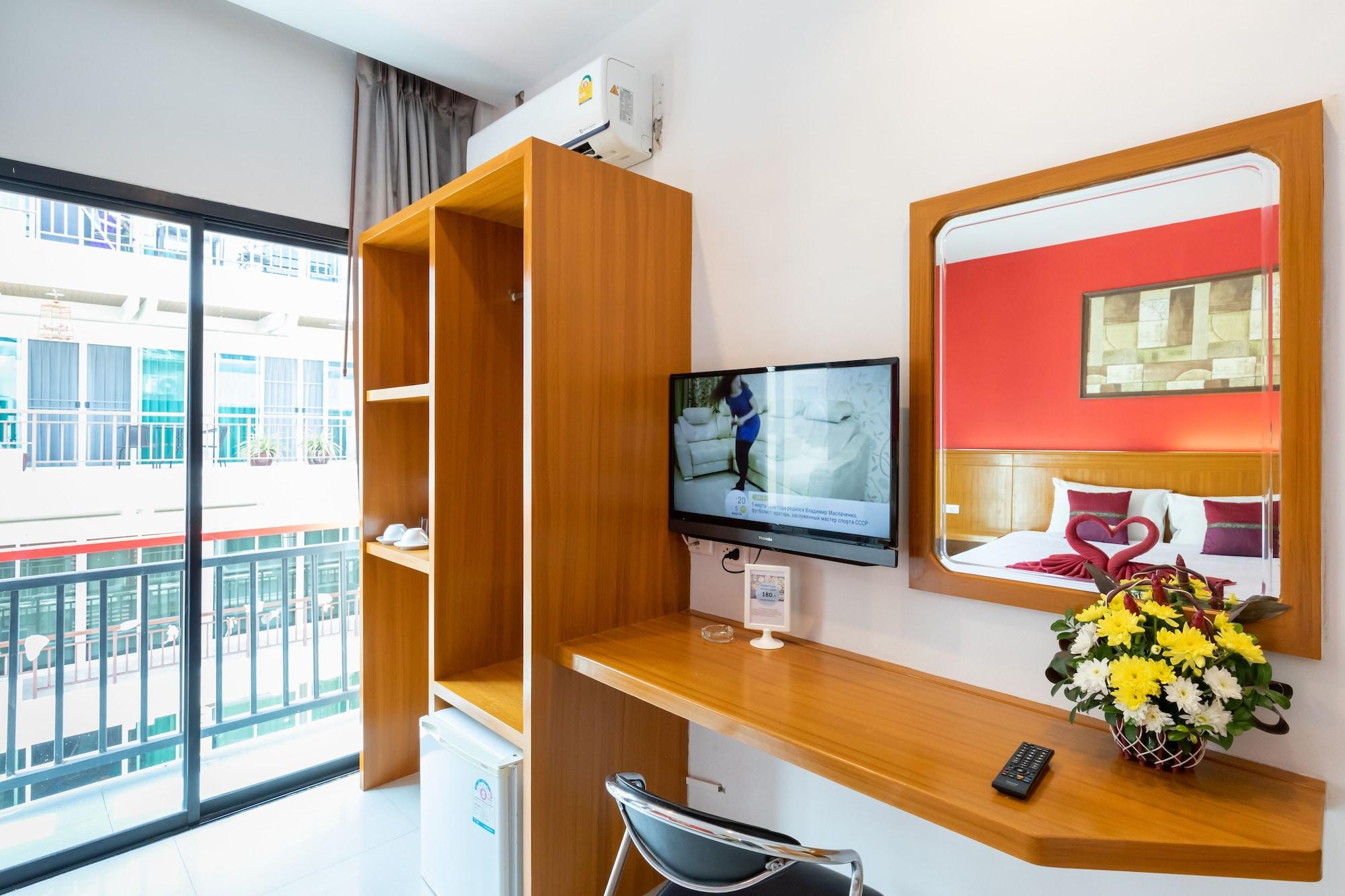 Pj Patong Resortel Luaran gambar