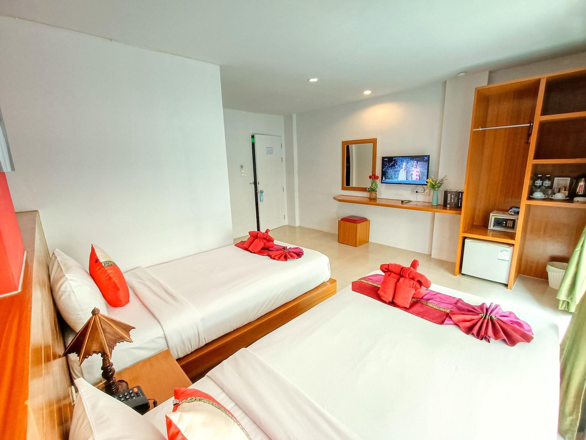 Pj Patong Resortel Luaran gambar