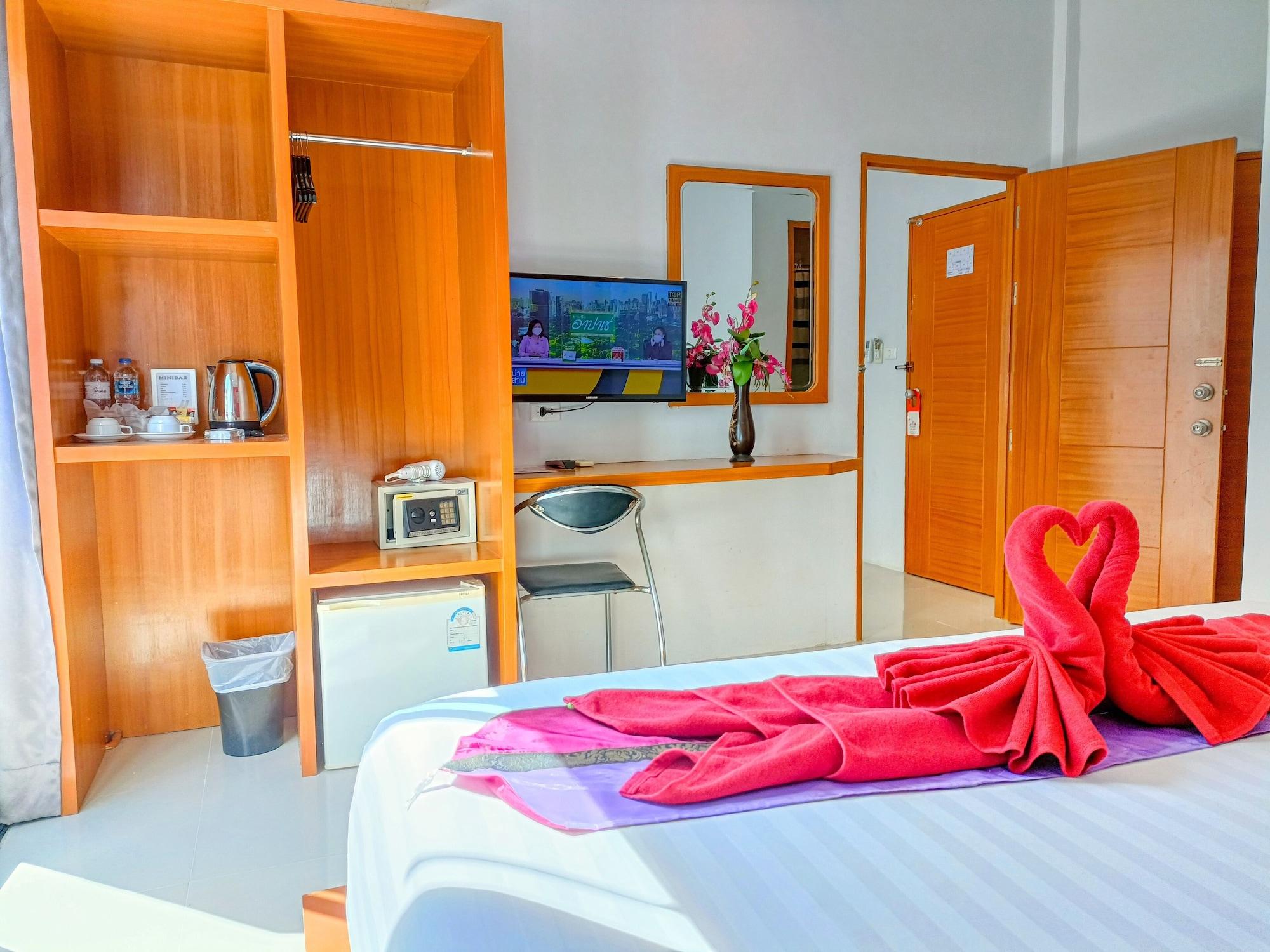 Pj Patong Resortel Luaran gambar