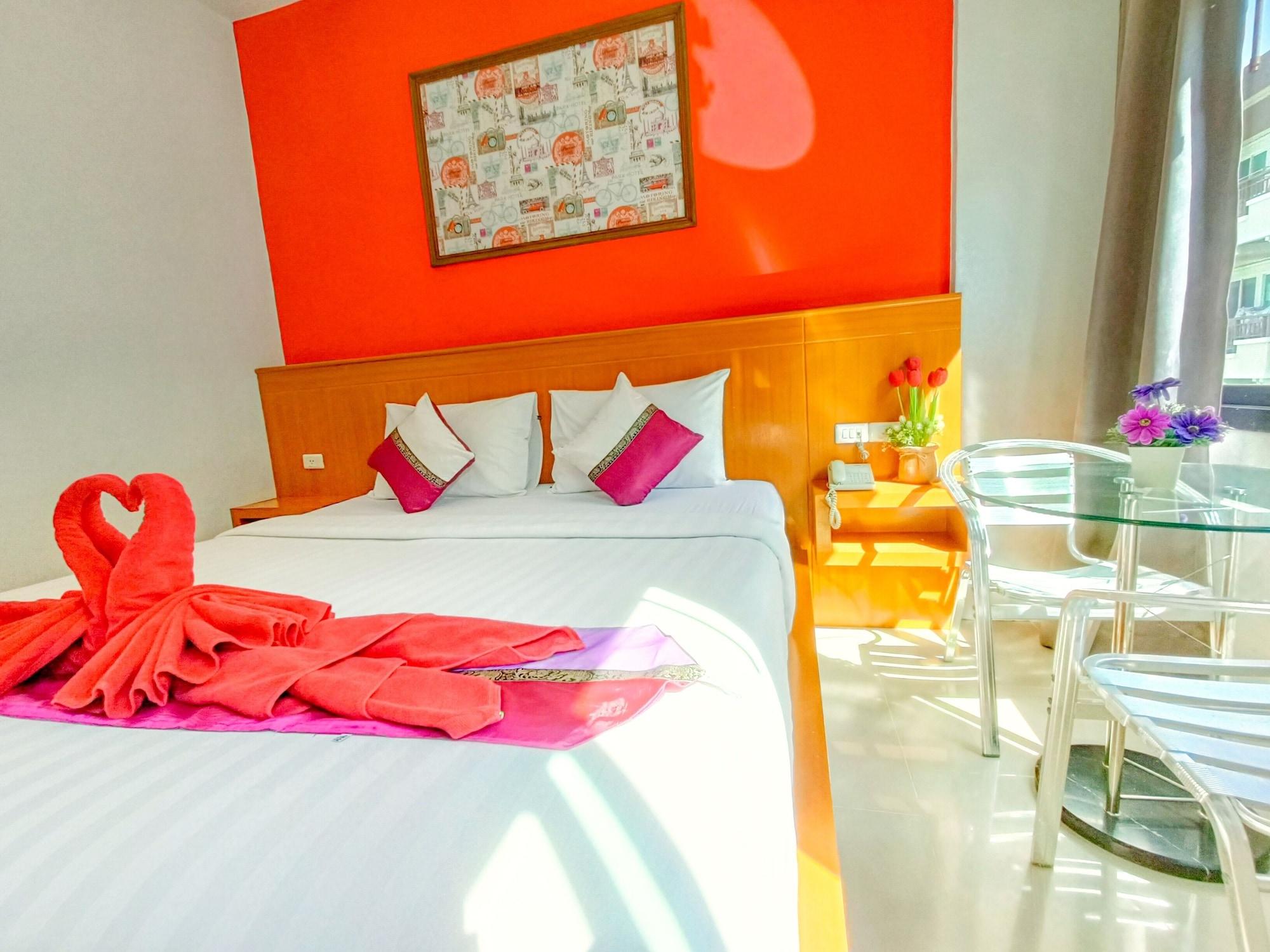 Pj Patong Resortel Luaran gambar